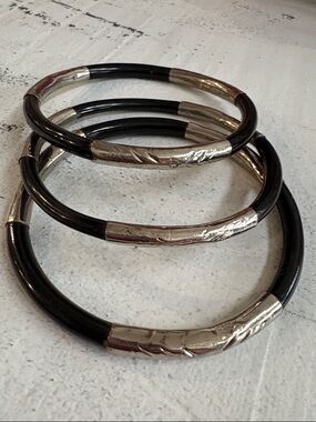 Black and Silver Bangle Bracelet Set - Women's Jewelry